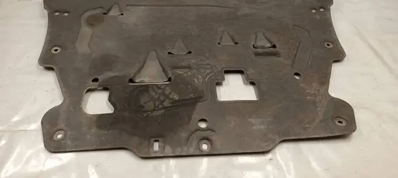 Volvo XC90 Engine splash shield/under tray 31378306