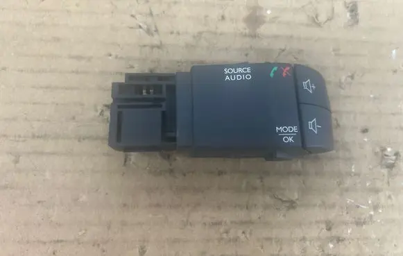 Dacia Sandero Other switches/knobs/shifts 255522448R A20J3