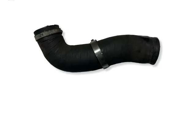 Volvo V70 Intercooler hose/pipe 30636856