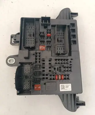 Opel Insignia A Fuse module 22737764