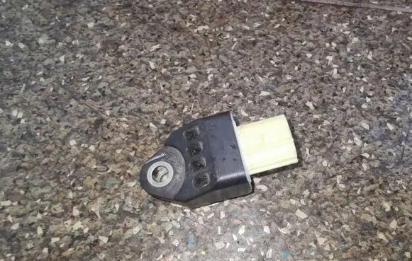 Subaru Forester SH Airbag deployment crash/impact sensor 98235SC000
