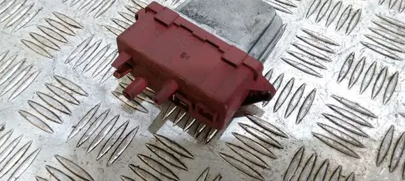 Iveco Daily 4th gen Heater blower fan relay 500326590