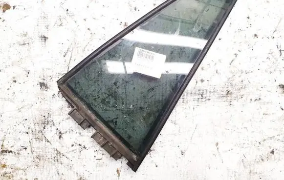 Rear vent window glass