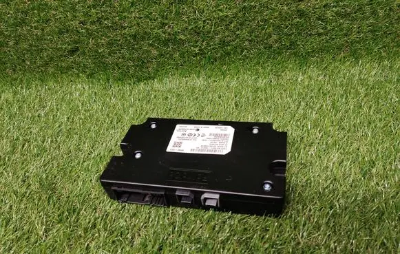 Ford Escape III Bluetooth control unit module DG1T14D212AD B014673 6PAM00M3