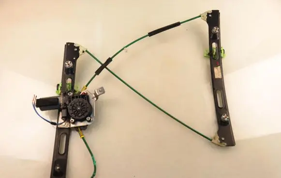 BMW 3 E46 Front door window regulator with motor 8251350