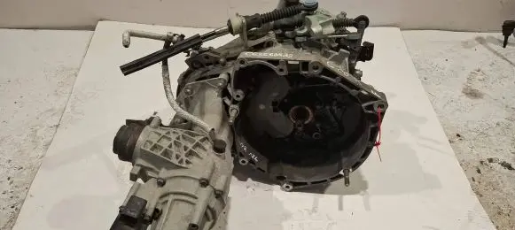 Fiat 500X Manual 6 speed gearbox C63563532