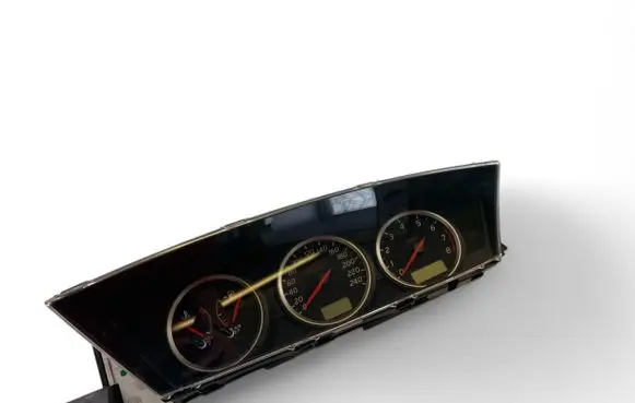 Nissan Primera Speedometer (instrument cluster) AV610