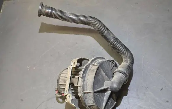 Audi A8 S8 D3 4E Secondary air pump 078906601G 06A959253B 72273803