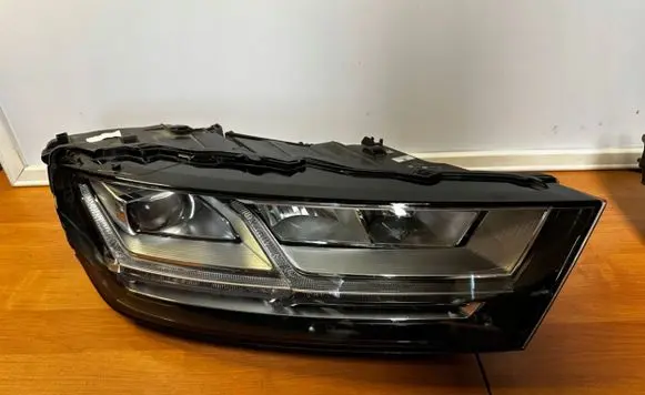 Audi Q7 4M Headlight/headlamp 4M0941034 0200010101 1104160752