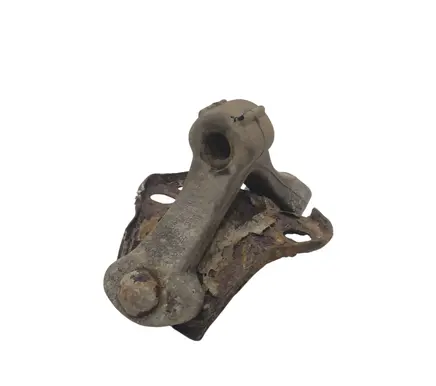 Audi A3 S3 8L Muffler mount bracket/holder 