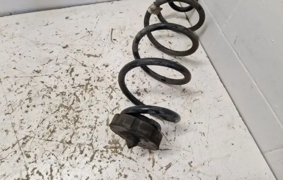 Porsche Macan (95B) Rear coil spring 95B511121F