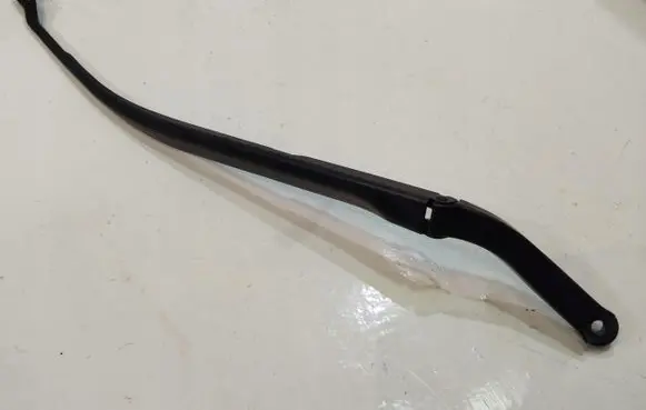 Maserati Ghibli Front wiper blade arm 670001642