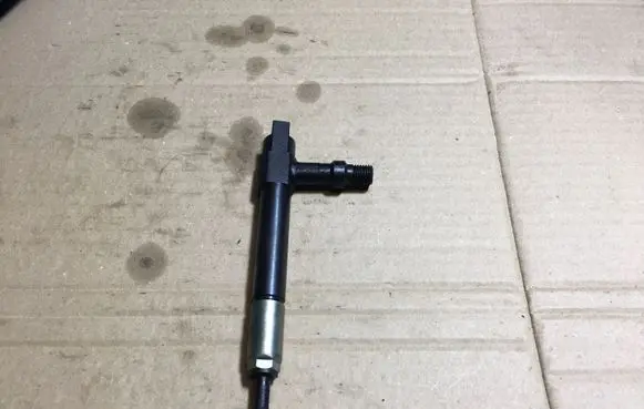 Mazda Premacy Fuel injector 6960