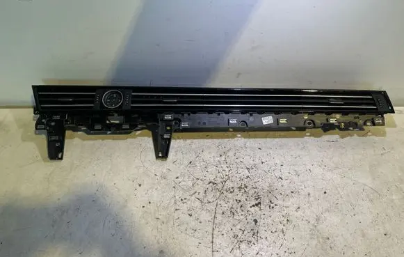 Volkswagen PASSAT B8 Dash center air vent grill 3G1858416