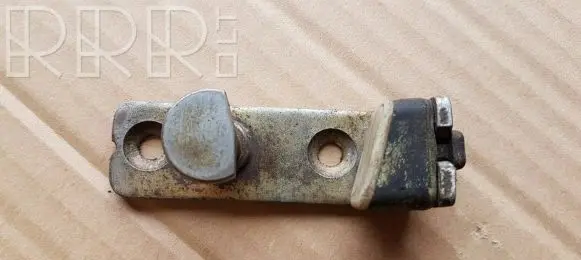 Volkswagen Golf I Tailgate lock loop/hook striker 171827511B