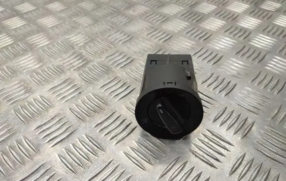 Skoda Fabia Mk2 (5J) Light switch 3B0941531B