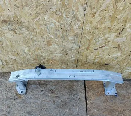 Renault Clio IV Front bumper support beam 