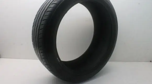 BMW 1 F20 F21 R12 summer tire 22540R18XPACER