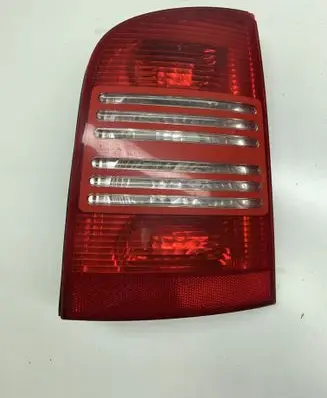 Skoda Octavia Mk1 (1U) Rear/tail lights 1U9945095 1U9945111