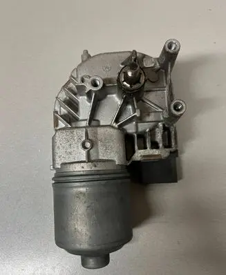 Volkswagen Touran I Wiper motor 1T0955119C 0602083 0390241785