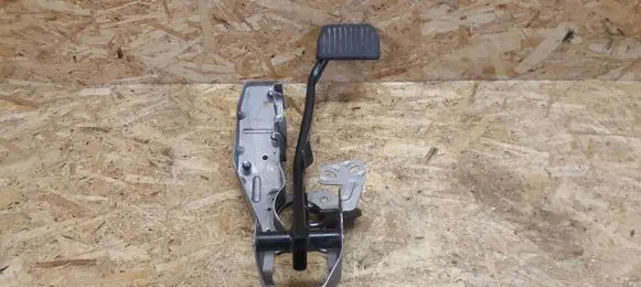 Volvo XC60 Brake pedal 31341100