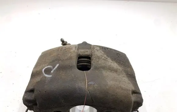 Volkswagen Jetta VI Front brake caliper 