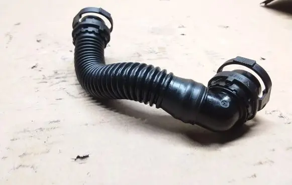 Audi Q3 8U Breather hose/pipe 