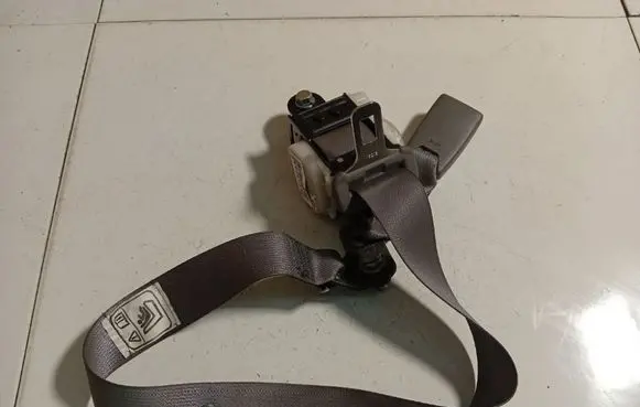 Honda Civic Rear seatbelt 0435060