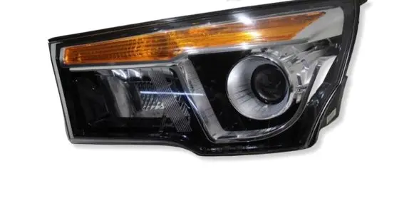 SsangYong Rodius Headlight/headlamp 8310121600 8310121610 8310121660