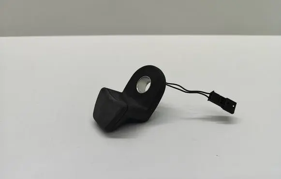 BMW 5 E60 E61 Tailgate glass/window release handle 8385694