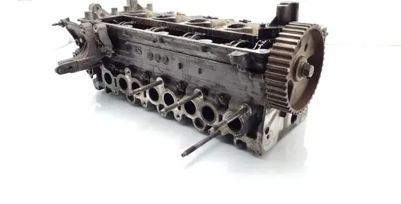 Volvo V70 Engine head 9641752610