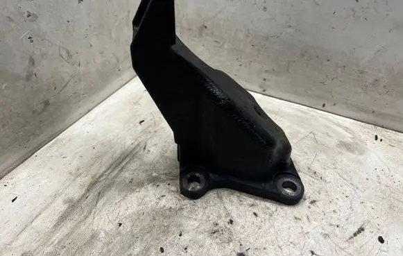 Nissan Pathfinder R51 Engine mounting bracket 1233EB305