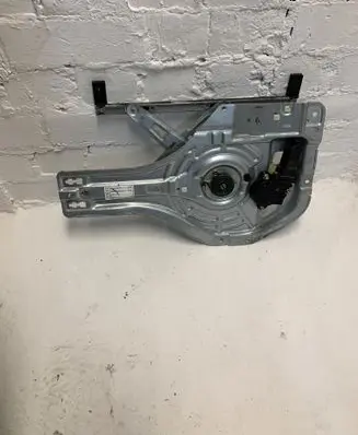 Hyundai Tucson JM Rear door window regulator with motor 834702E010