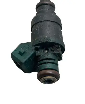 Volkswagen Sharan Fuel injector 037906031AA