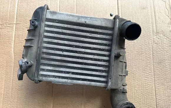 Audi A4 S4 B7 8E 8H Intercooler radiator 8E0145805R 038906051C