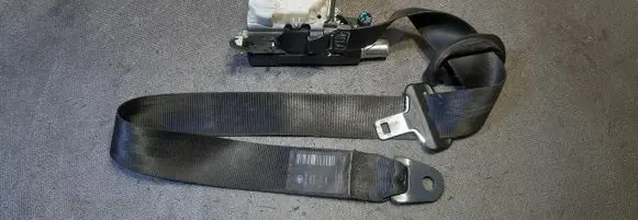 Citroen C5 Seat belt trim 33060518