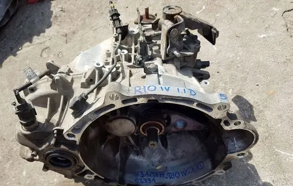 Manual 5 speed gearbox