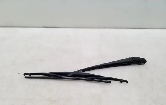 Nissan Murano Z50 Rear wiper blade arm