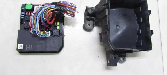 Nissan Juke I F15 Fuse box set 284B71TX2B