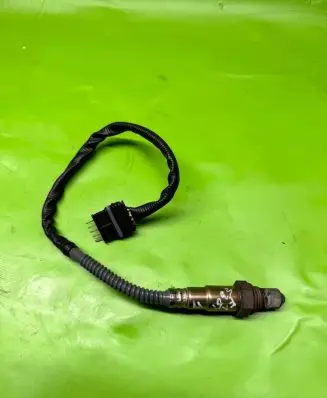 BMW 5 F10 F11 Lambda probe sensor 7596908 0258027015