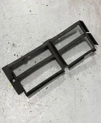 BMW 5 E39 Front bumper lower grill 8235673