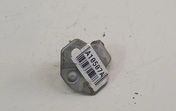 Land Rover Freelander Front door lock loop/hook striker 