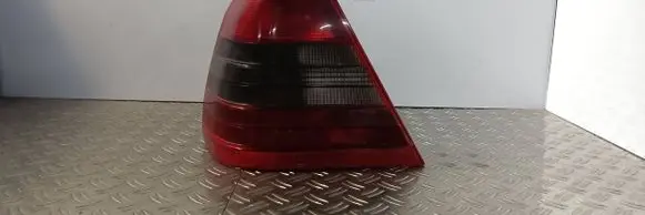Mercedes-Benz C W202 Rear/tail lights 2028200964 3301520509
