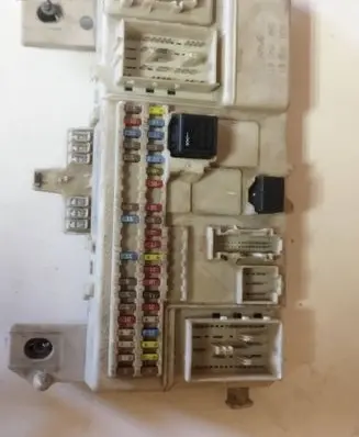 Volvo V50 Fuse module 30728906 519096408 03378986