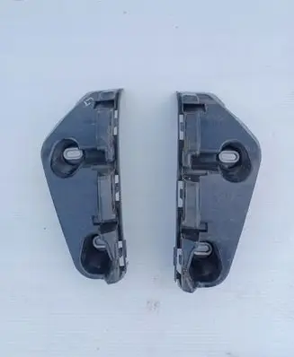Mercedes-Benz E A207 Front bumper mounting bracket A2078850465