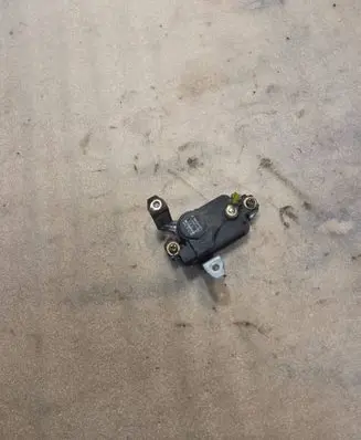 Mitsubishi Pajero Central locking motor 1528005960