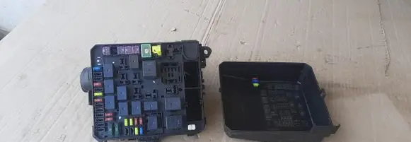 Citroen C-Crosser Fuse box set PR07400000