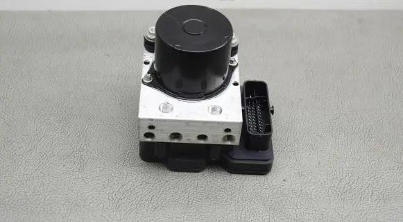 Fiat 500 ABS Pump 52042668