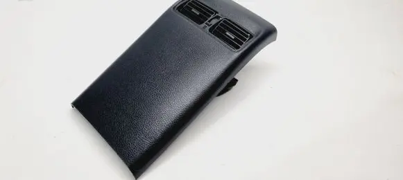 Rear air vent grill