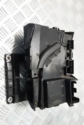 Volkswagen Touareg I Fuse module 7L0937548C